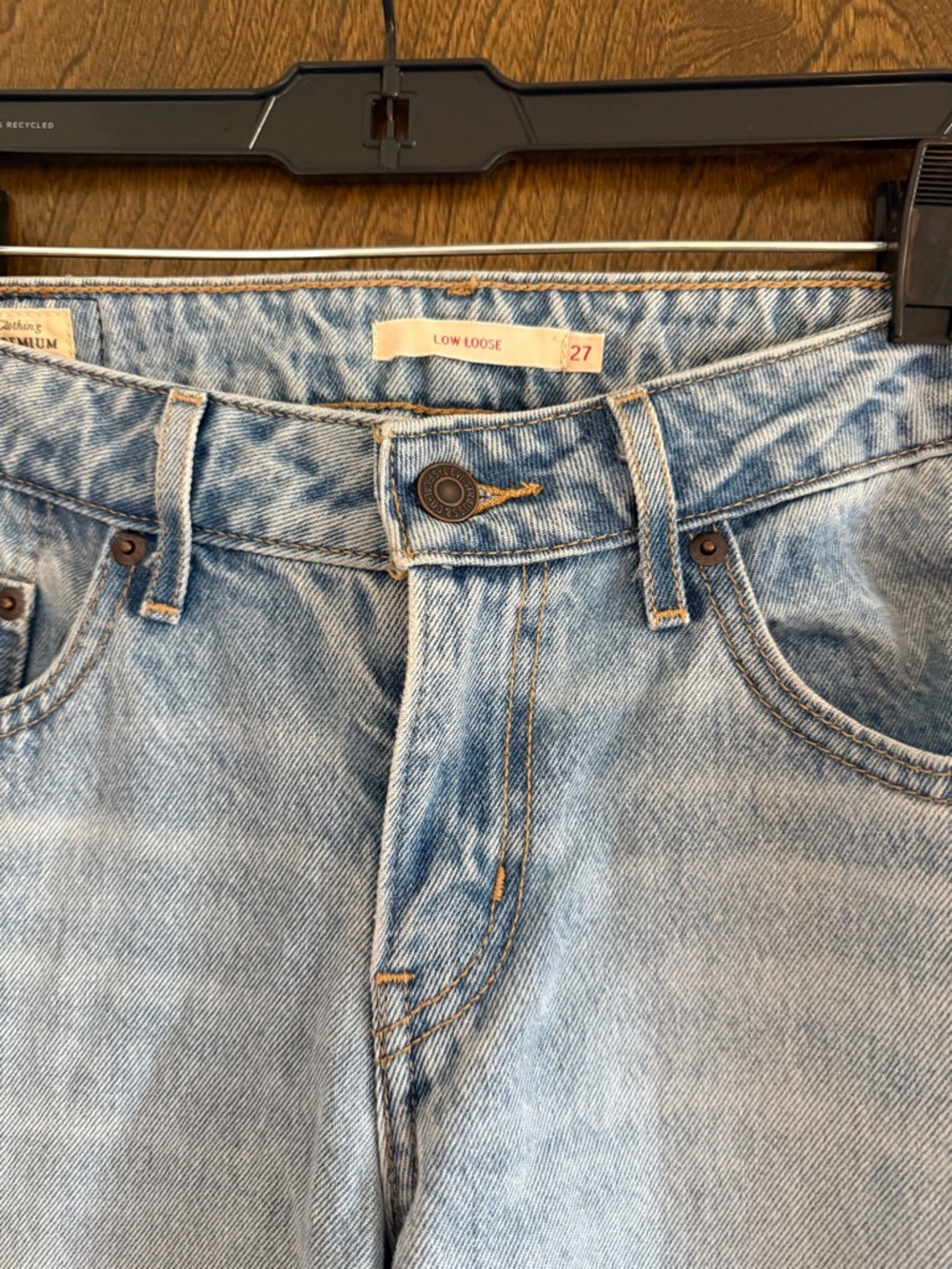 Levi’s Low Rise Loose - Picture 6 of 6